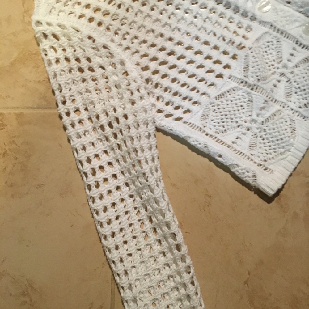 Adorable White Crotched Sweather - Picture 5 of 8